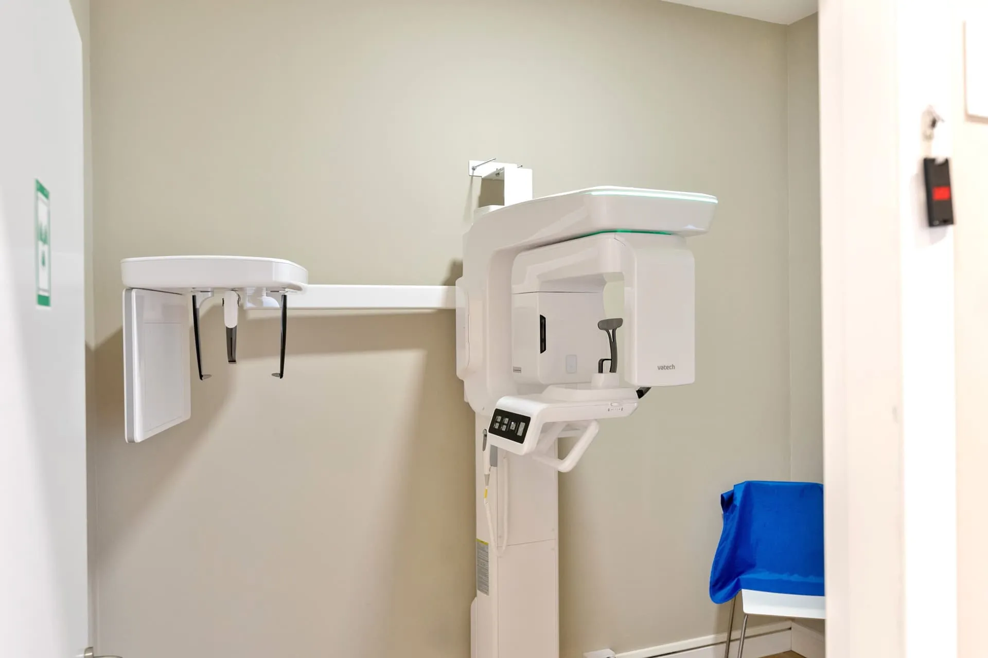 Ortopantomógrafo Vatech para radiografías panorámicas en Clínica Dental Ladeira